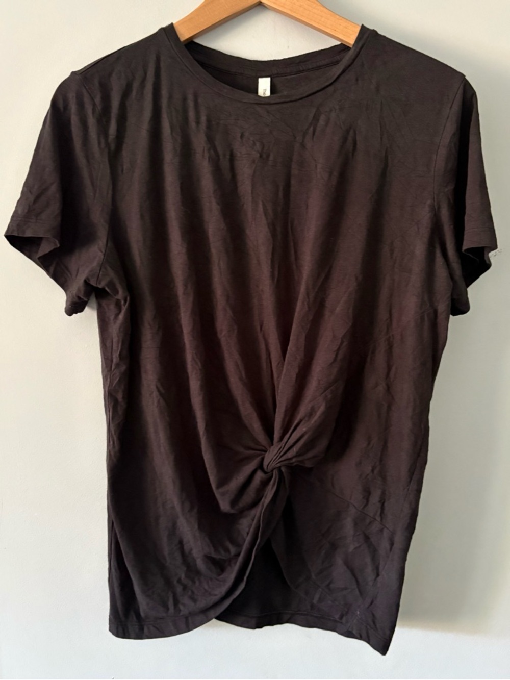 The Group Babaton Foundation
Knot Short Sleeve Top